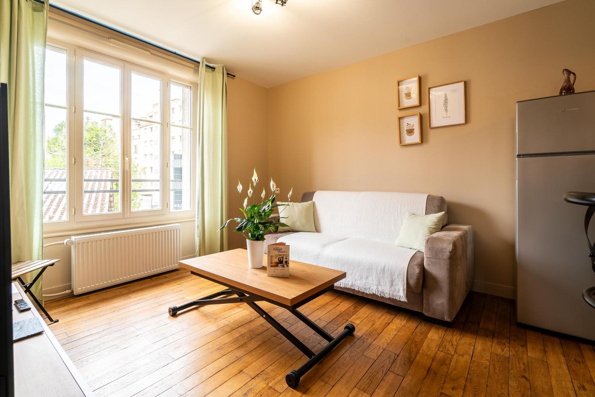 Mon Appart'Hotel - Gare De Limoges - Appartement Familial - Parking En Supp Exterior photo